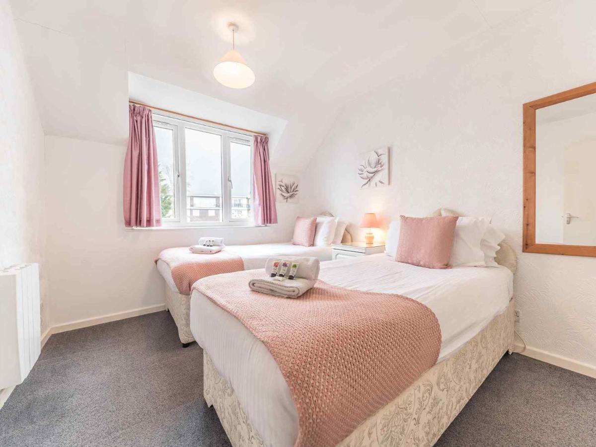 Pass The Keys Comfortable 3 Bed In Central Bowness With Parking Windermere Exterior photo